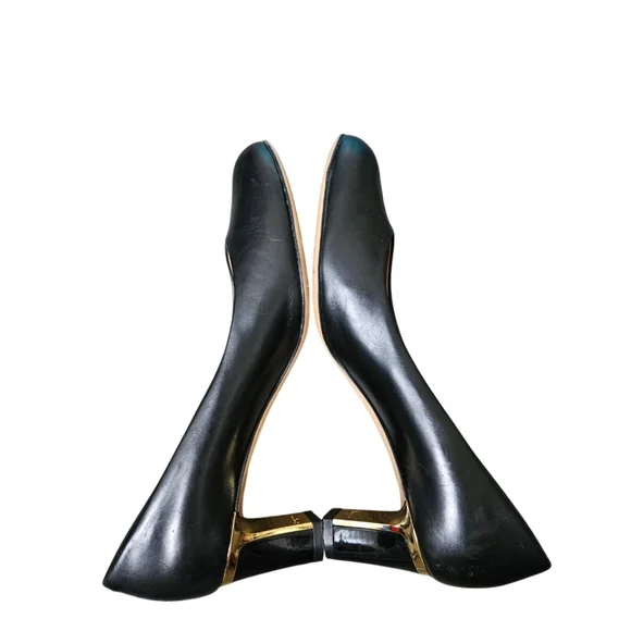 Salvatore Ferragamo Tamina Black Leather Gold Tone Heel Pumps Sz 8B Italy - Picture 9 of 13